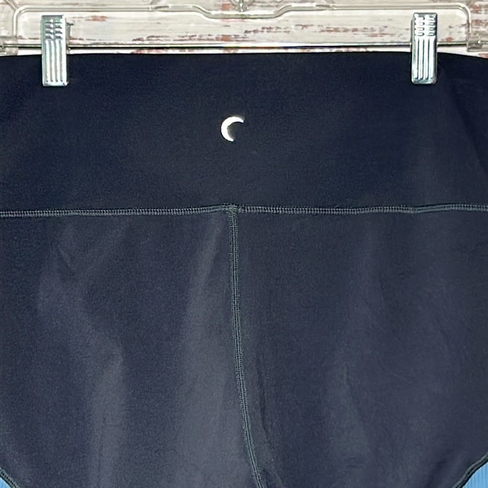 Zyia Storm Parallel Luxe high rise leggings medium - Picture 14 of 16
